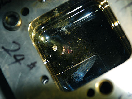 <a href='http://www.hfxgn.com/product/3.htm' class='text_a'>模具激光焊機</a>修復鏡面模具效果